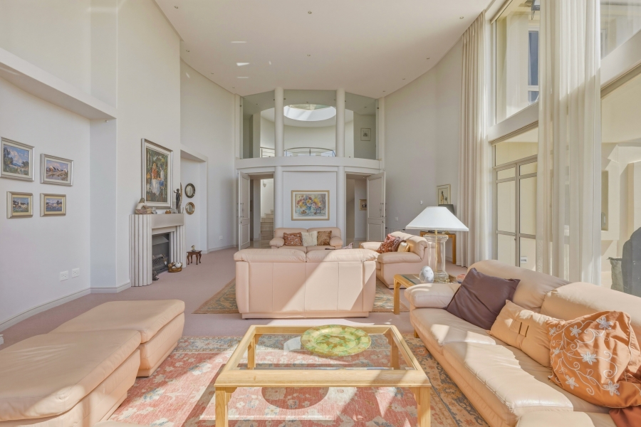 7 Bedroom Property for Sale in Constantia Western Cape